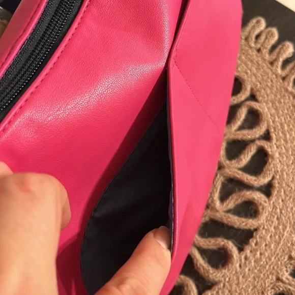 Nautica Vibrant Pink Crossbody Bag with Navy Accents - Picture 11 of 14